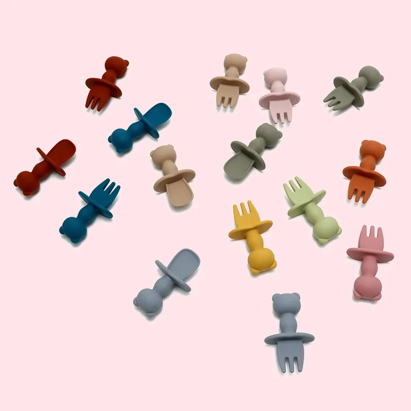 Couverts Bébé en Silicone – Ergonomiques, Antidérapants & Sûrs – Image 2